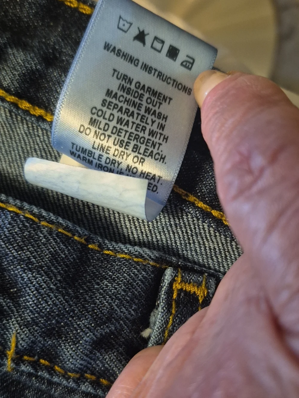 Cinch Jeans  Black Patch.relaxed Fit. 34